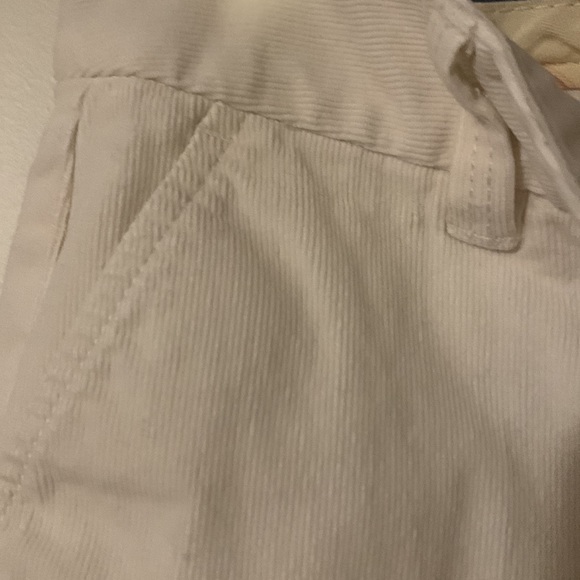 GAP Size 4 Ankle w stretch mini cords in off white. Low-rise and straight leg. - Picture 3 of 4